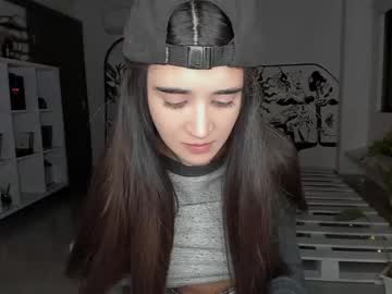 girl
        lonelly_lolly98 cam image #566732
