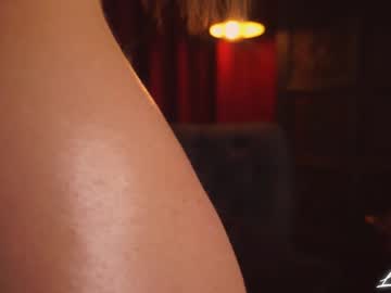 girl
        lalalexa cam image #3589947