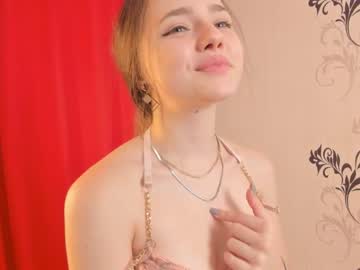 girl
        mila_milka_ cam image #2308581