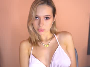 girl
        telladreamer_ cam image #4719767