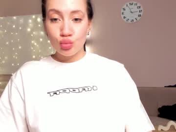 girl Live Cam Girls Love To Strip Naked For Their Viewers with cuteme10