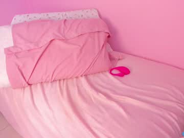 girl
        little_effy18_ cam image #6986926