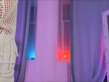 girl
        emmi_rosee cam image #3399645