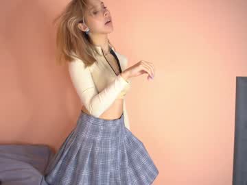 girl
        telladreamer_ cam image #4748469