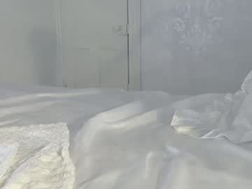 girl
        littlegreekflower cam image #6707565