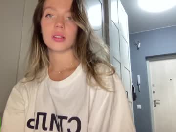 girl
        angel_from_sky cam image #3255305
