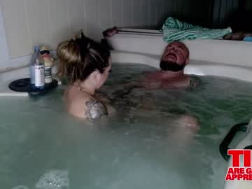 couple
        2freakycouple24 cam image #1198158