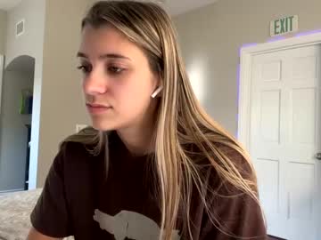 girl
        ameliarustova cam image #1808253