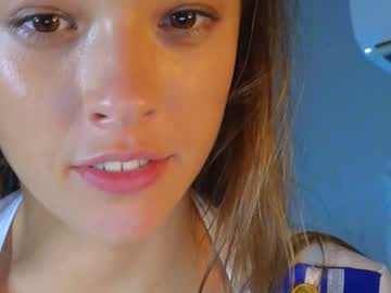 girl
        _demi_dee_ cam image #3972903