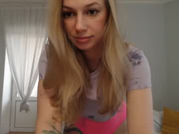 girl
        magic_couple13 cam image #3011206