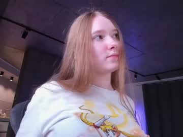 girl
        mysat cam image #622153