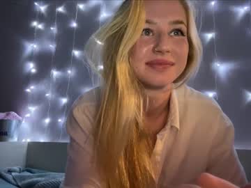 girl
        deardaria cam image #1340029
