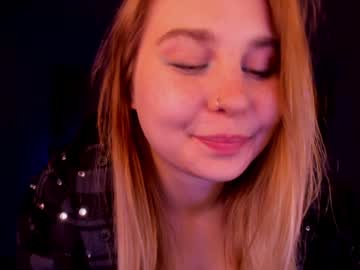 girl
        sweetmila1 cam image #5642384