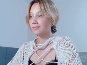 girl
        sweetie_jolie cam image #2205774