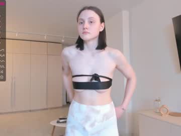girl
        megancooks cam image #1157788