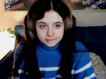 girl
        nessa_more cam image #687672