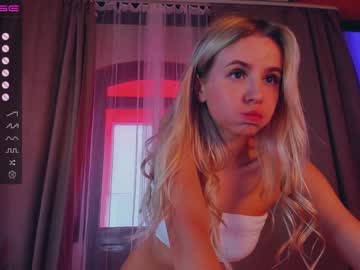 girl
        coy_tessa_ cam image #690593