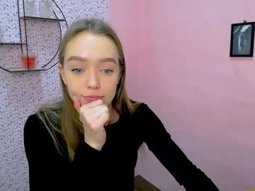 girl
        liakitty_ cam image #43123