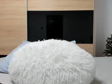 girl
        angell6969 cam image #5731261