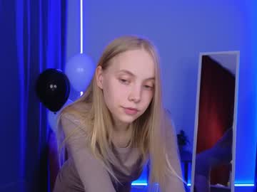 girl
        appr0ved cam image #1403688