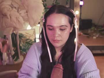 girl
        chery_lady22 cam image #6186995