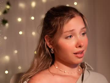 girl
        april_blush cam image #4929832