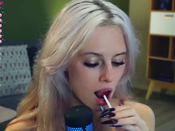girl
        audreycarvin cam image #4832528