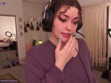 girl
        evelynpiers cam image #602634