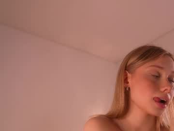 girl
        april_blush cam image #6613247