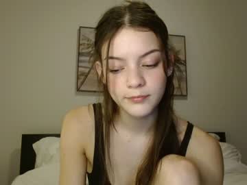 girl
        miafosterx cam image #3209524