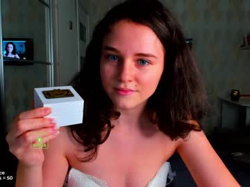 girl
        demurelixir cam image #105701