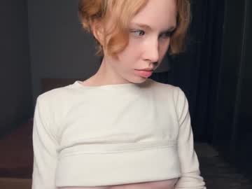 girl
        white_vsensation cam image #2332702