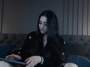girl
        charlotte_germanotta_ cam image #2359391