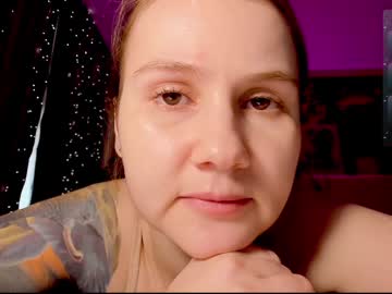 girl
        _witch__ cam image #6264955