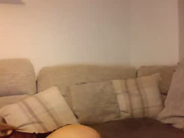 couple
        sashaxflows cam image #1420971
