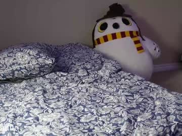 girl
        bestblondiiecb cam image #5333674