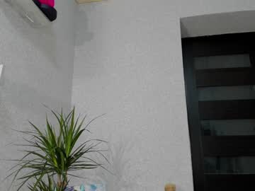 girl
        your_little_flexible_girl cam image #1168422