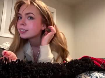 girl
        madeline_fine cam image #5689323