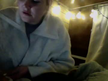 girl
        paisleysmith69 cam image #4439742