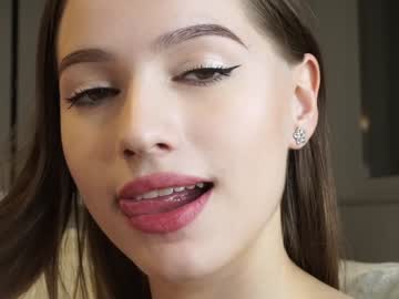 girl
        hecola cam image #5181792