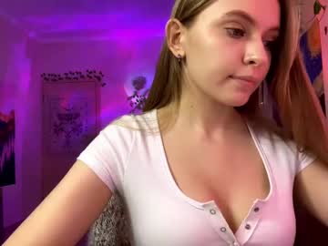 girl
        littlee_soffi cam image #5966744