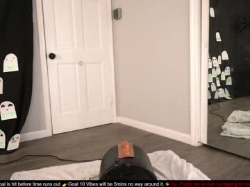 girl
        rosiebones cam image #5305154
