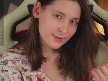 girl
        beckymartens cam image #2866039