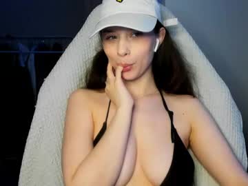 girl
        ketlinrous cam image #6884144
