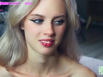 girl
        audreycarvin cam image #4508569