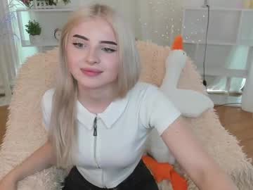 girl
        nika_queen_ cam image #5179034