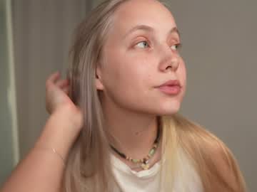 girl
        appr0ved cam image #5182394