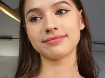 girl
        hecola cam image #5259396