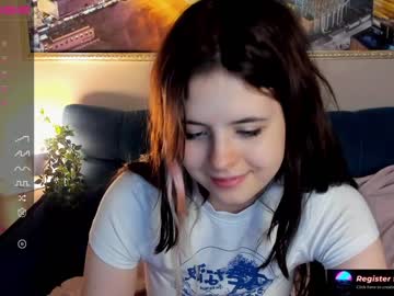 girl
        nessa_more cam image #665321
