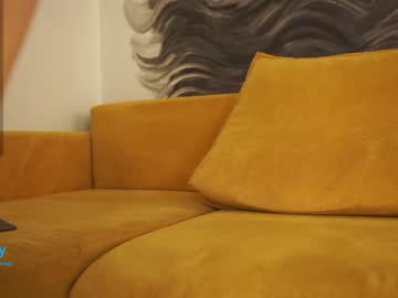girl
        migurtt cam image #1784547